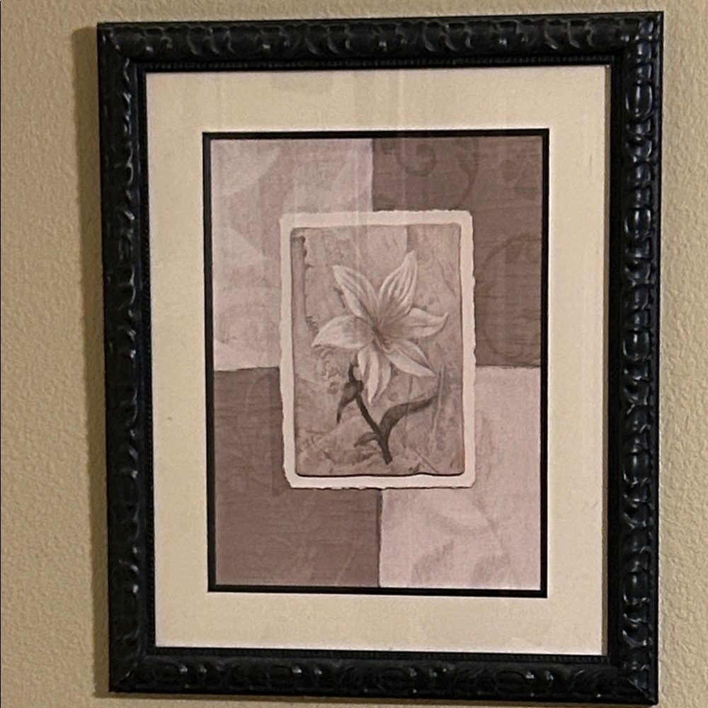 Elegant Floral Wall Art in Black Frame